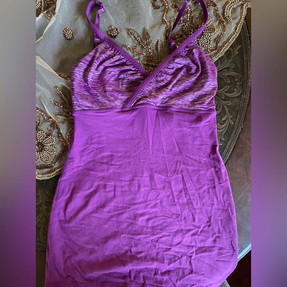 Lululemon tank size 4